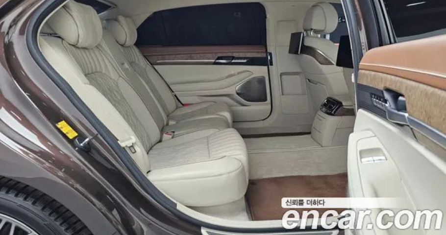 Genesis G90 