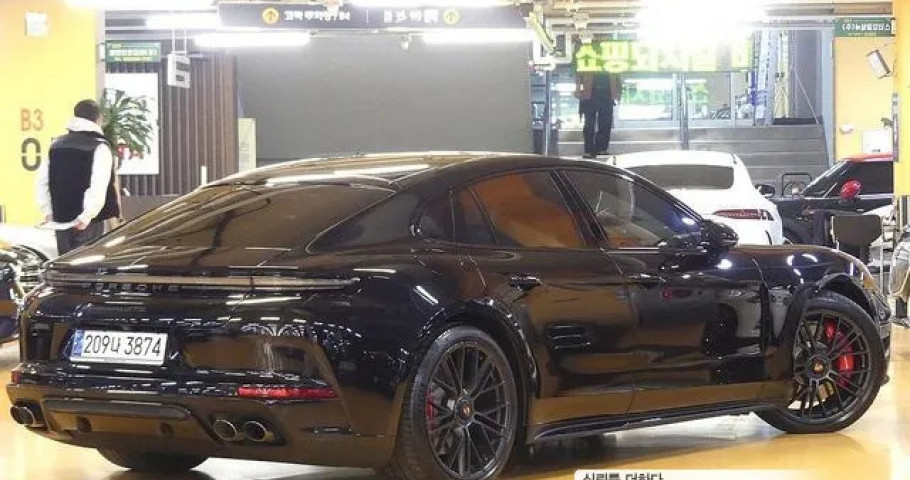 Porsche Panamera 