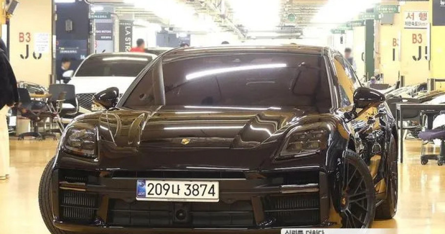 Porsche Panamera 