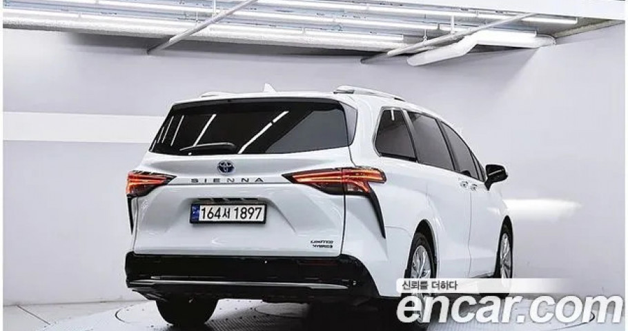 Toyota Sienna 