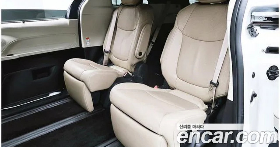Toyota Sienna 
