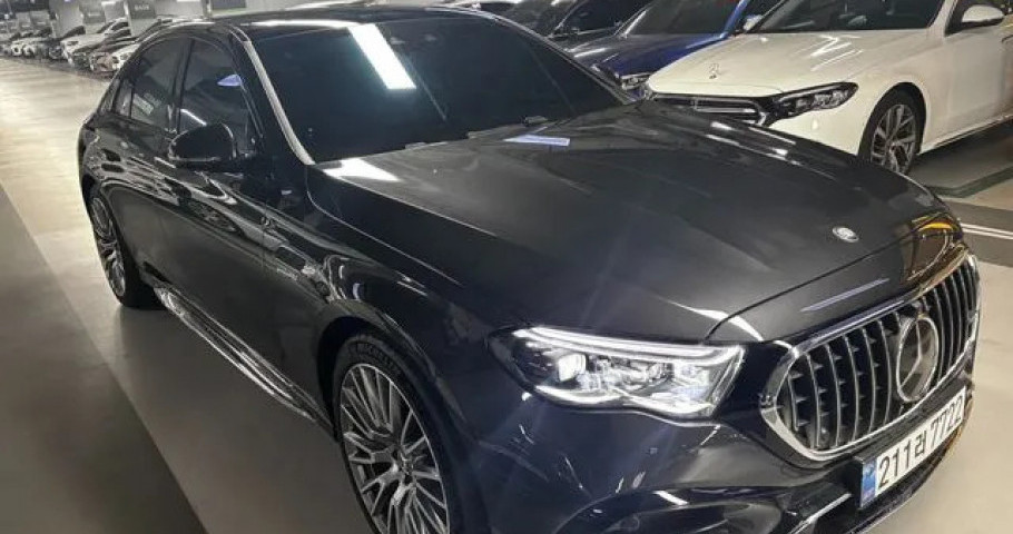 Mercedes-Benz E-Class 