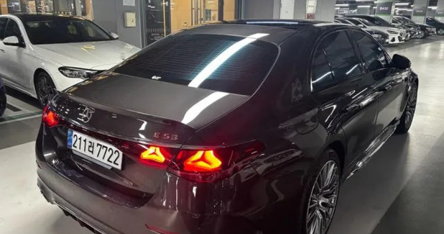 Mercedes-Benz E-Class 