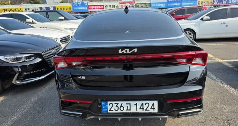 Kia K5 