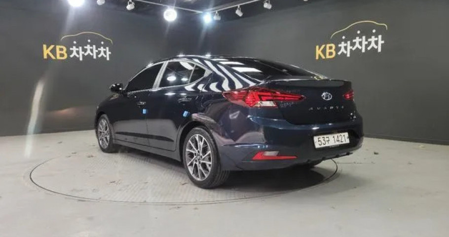 Hyundai Avante 