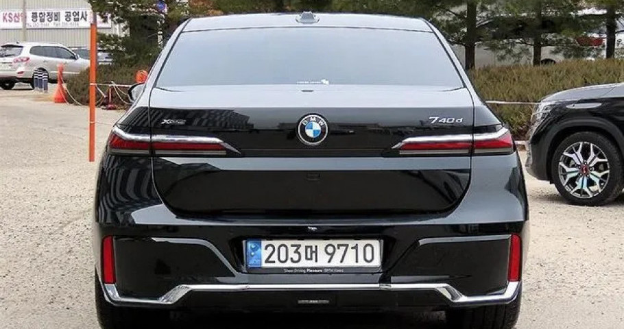 Bmw 7-Series 