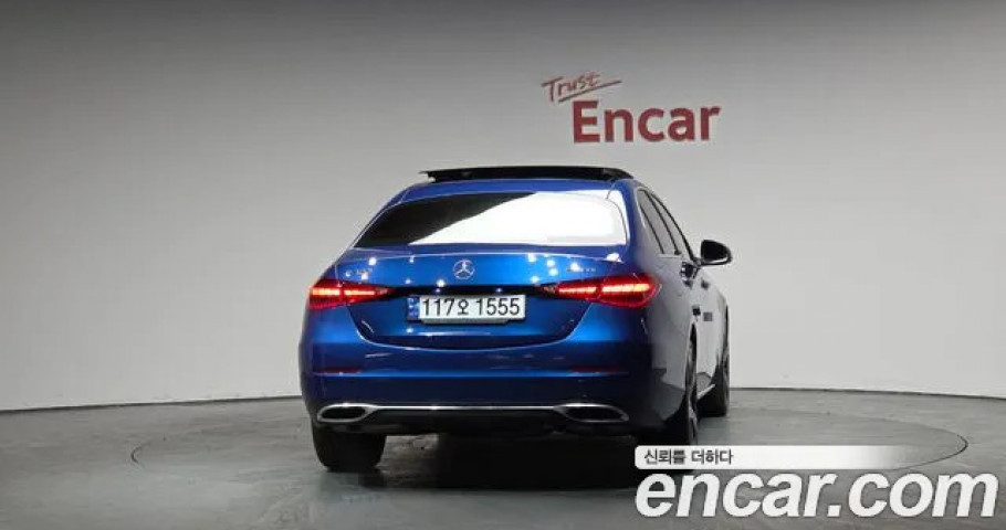 Mercedes-Benz C-Class 