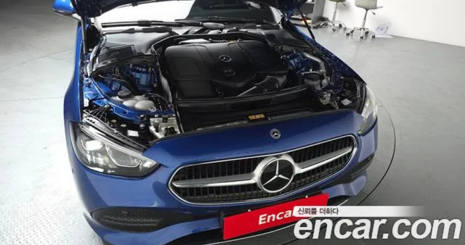 Mercedes-Benz C-Class 