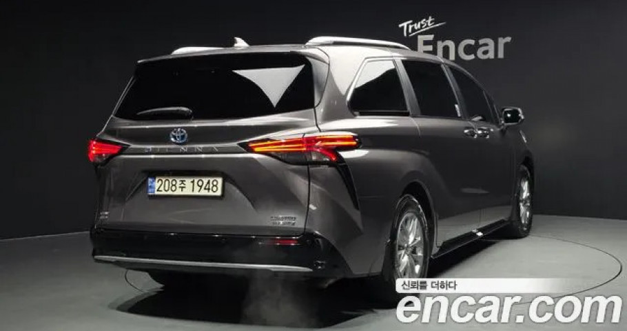 Toyota Sienna 