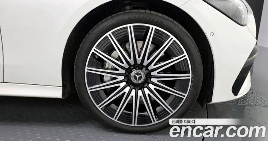 Mercedes-Benz Cle-Class 