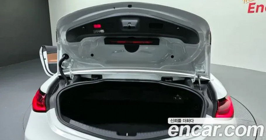 Mercedes-Benz Cle-Class 