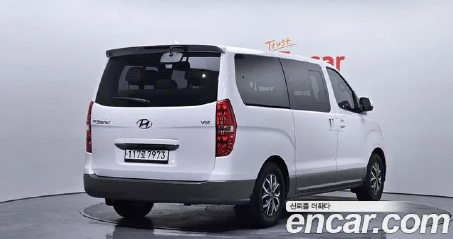 Hyundai Starex 
