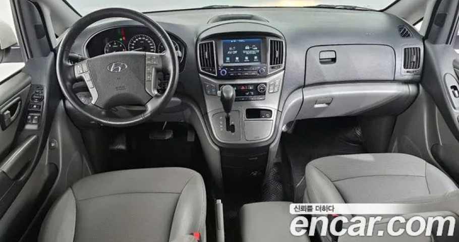 Hyundai Starex 