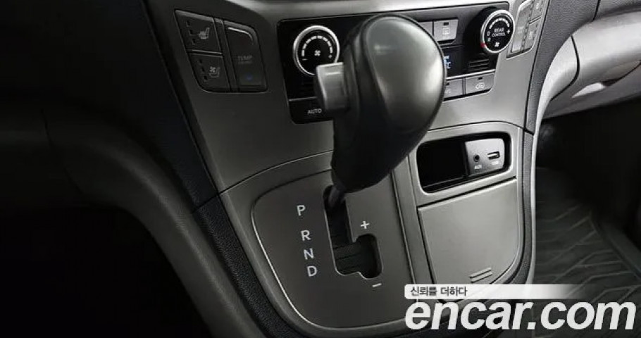 Hyundai Starex 
