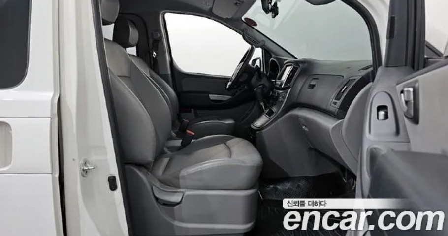 Hyundai Starex 
