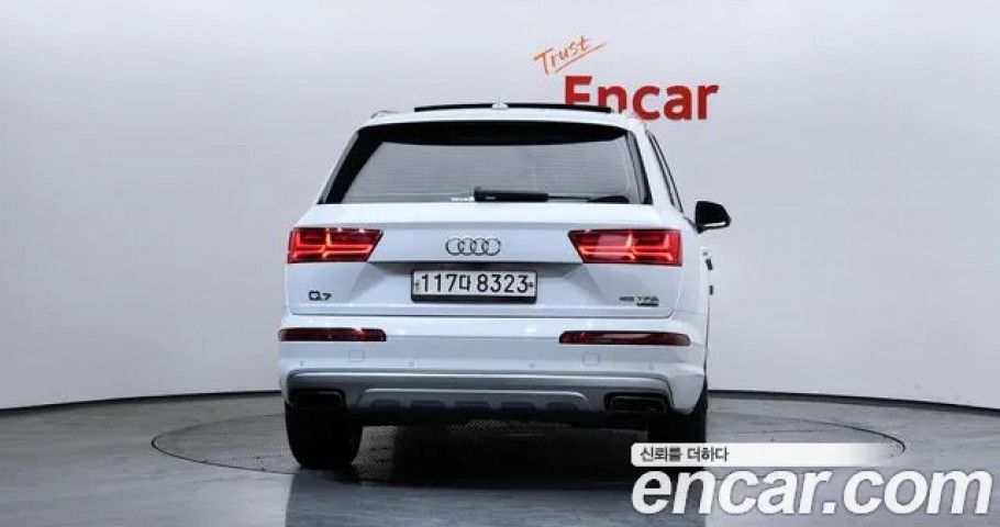 Audi Q7 