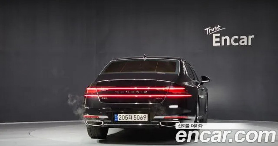 Genesis G90 