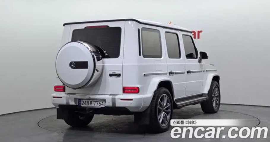 Mercedes-Benz G-Class 