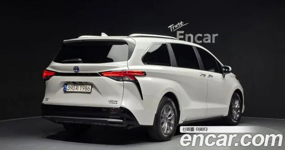 Toyota Sienna 