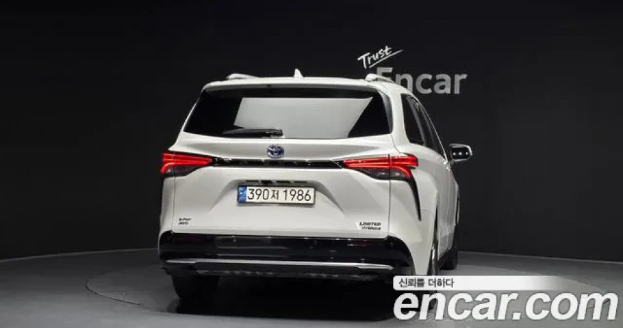 Toyota Sienna 