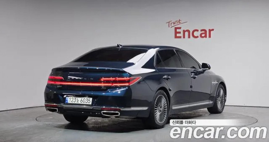 Genesis G90 