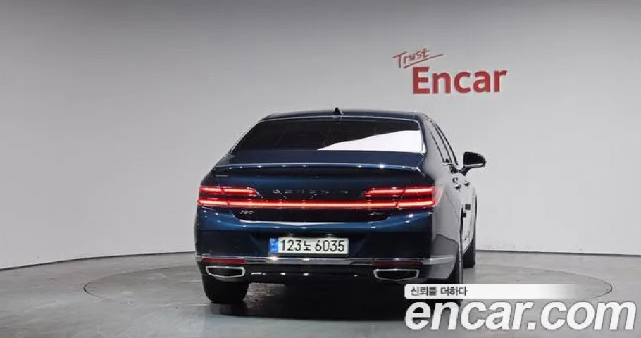 Genesis G90 