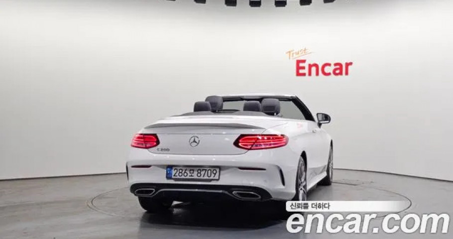 Mercedes-Benz C-Class 