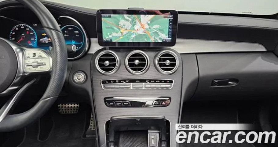 Mercedes-Benz C-Class 