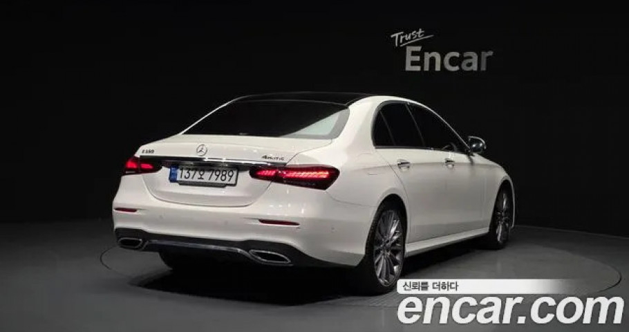 Mercedes-Benz E-Class 