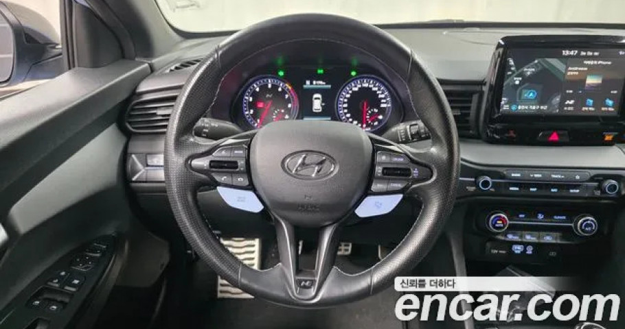 Hyundai Veloster 