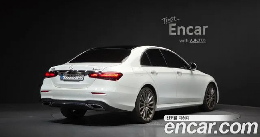 Mercedes-Benz E-Class 