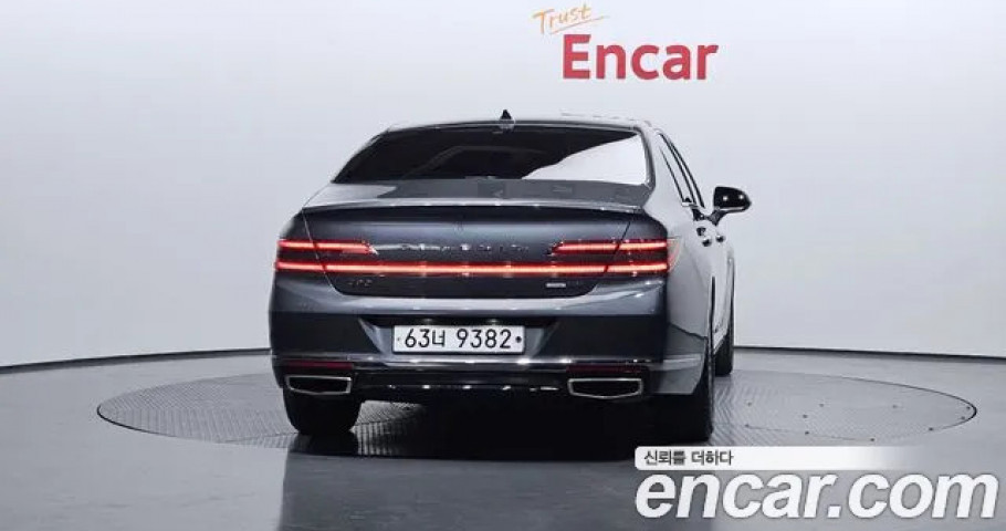 Genesis G90 