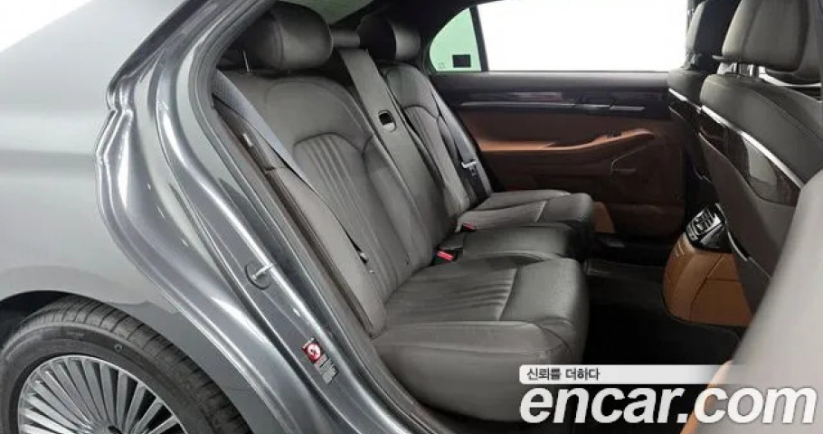 Genesis G90 