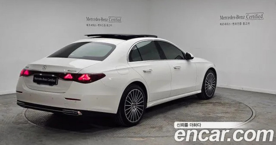 Mercedes-Benz E-Class 