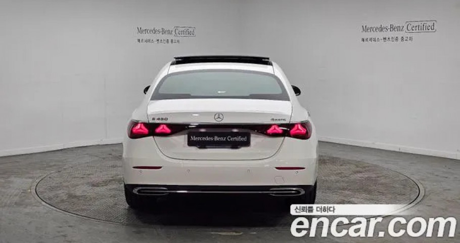 Mercedes-Benz E-Class 