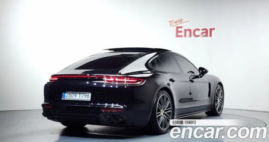 Porsche Panamera 