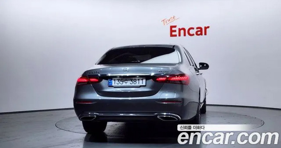 Mercedes-Benz E-Class 