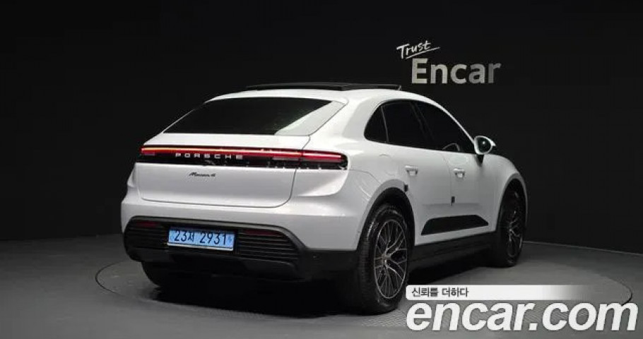 Porsche Macan 