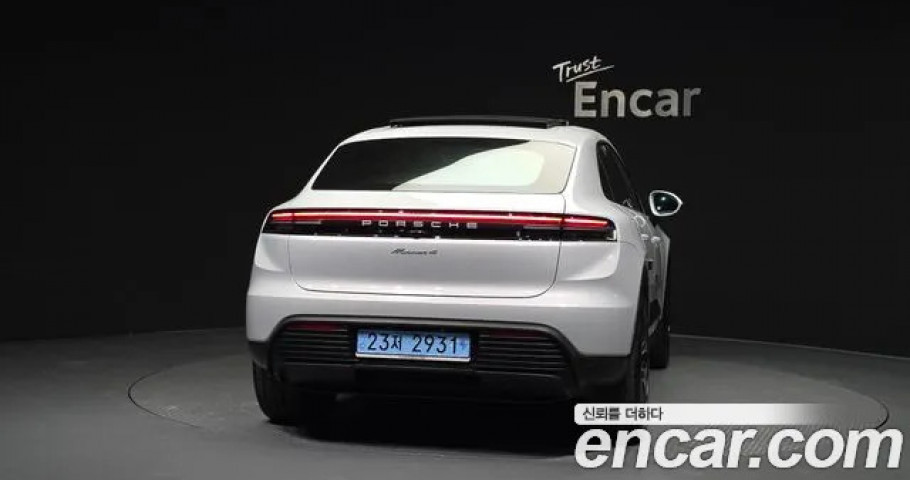 Porsche Macan 