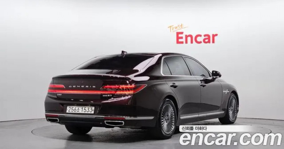 Genesis G90 