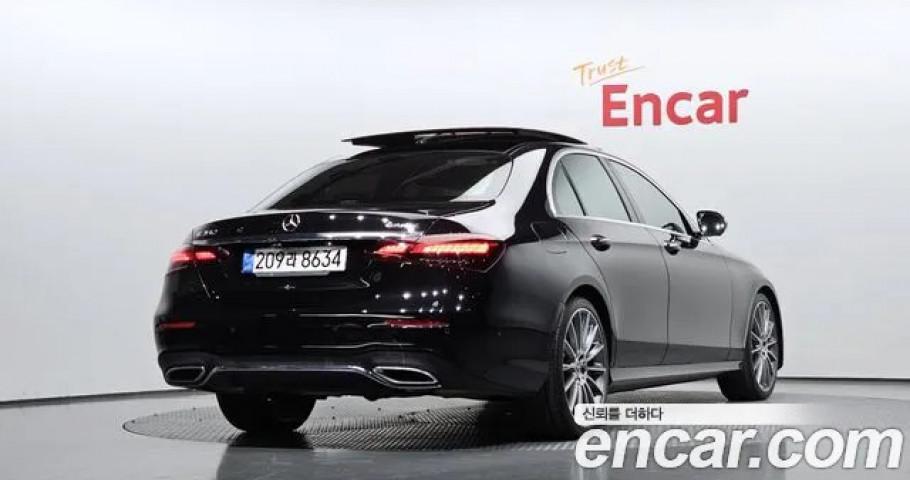 Mercedes-Benz E-Class 