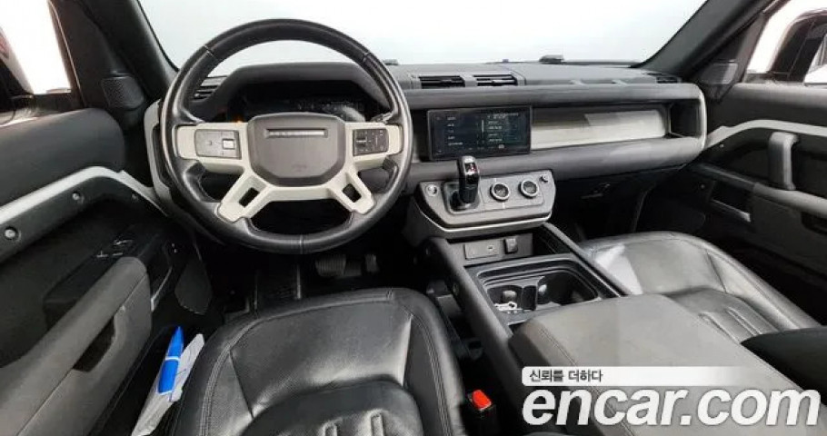 Land Rover Defender 