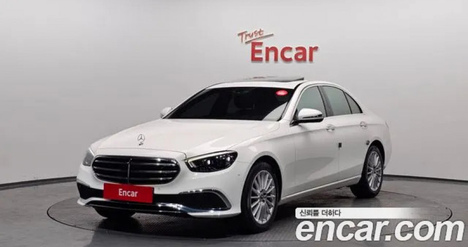 Mercedes-Benz E-Class 