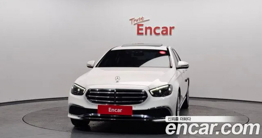 Mercedes-Benz E-Class 