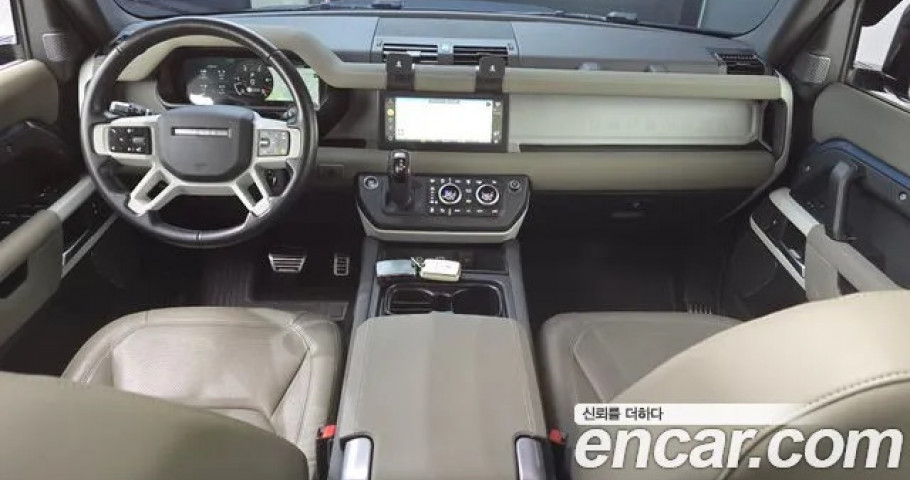 Land Rover Defender 