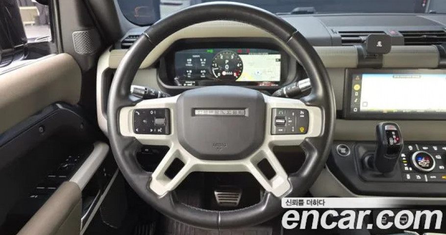 Land Rover Defender 