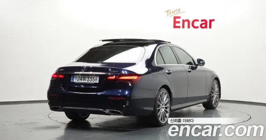 Mercedes-Benz E-Class 