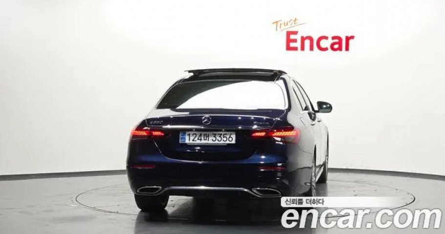 Mercedes-Benz E-Class 
