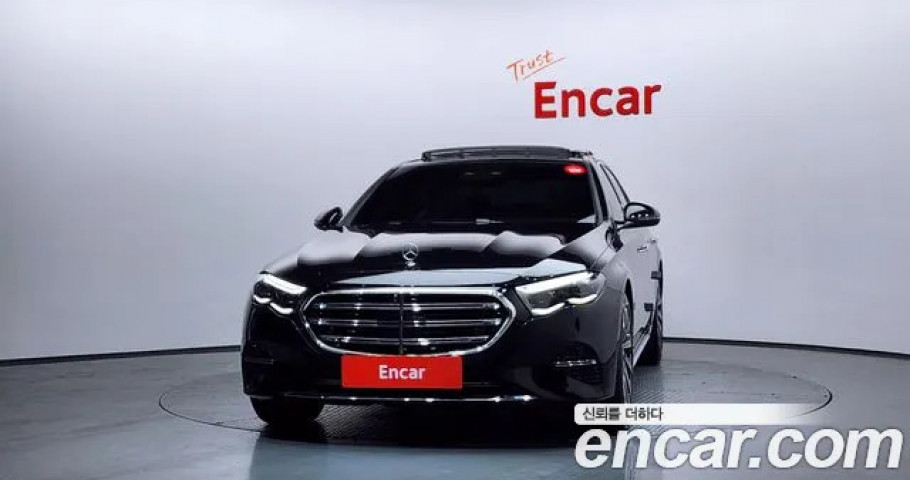 Mercedes-Benz E-Class 