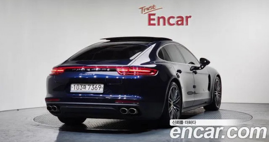 Porsche Panamera 
